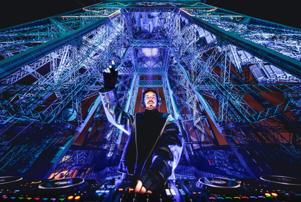 monumental-michael-canitrot-tour-eiffel